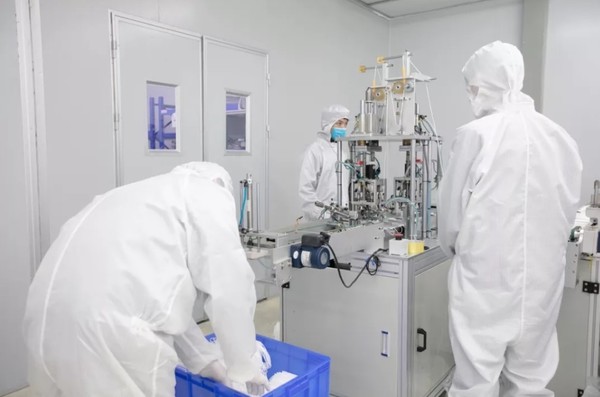 富士康生产口罩的背后 百万员工的健康与全球供应链的稳定